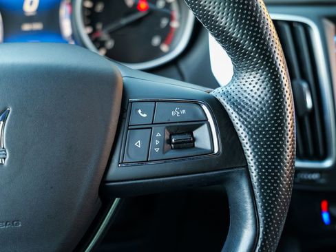 Used 2020 Maserati Levante GranSport image 44