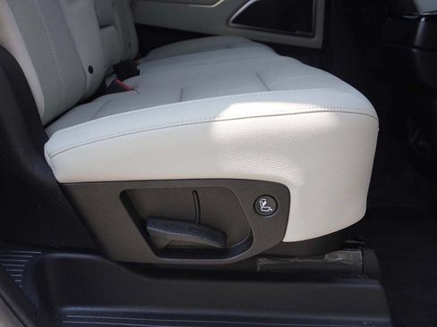 Used 2025 Kia Telluride EX FWD image 37