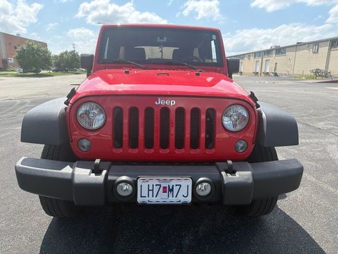 Used 2017 Jeep Wrangler Unlimited Sport AWD/4WD image 2