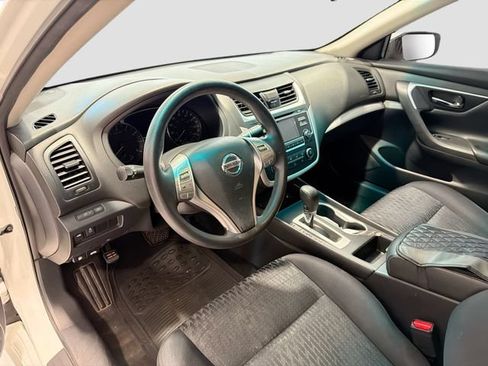 Used 2017 Nissan Altima 2.5 S w/ Power Driver Seat Package FWD image 8