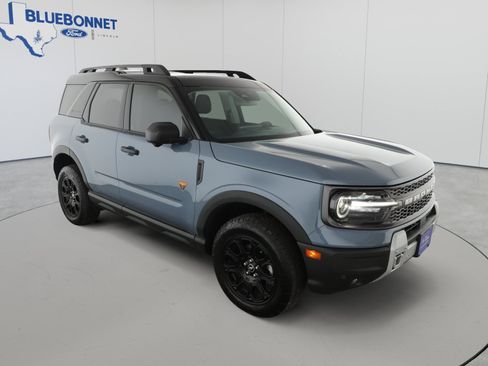 Certified 2025 Ford Bronco Sport Badlands w/ Badlands Tech Package AWD/4WD image 3
