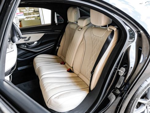 Used 2018 Mercedes-Benz S 560 Sedan image 38