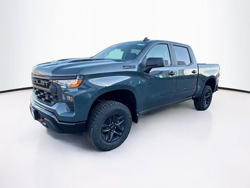 New 2026 Chevrolet Silverado 1500 Custom Trail Boss w/ LPO, Dark Essentials Package AWD/4WD image 3