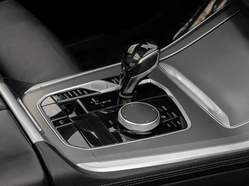 Used 2019 BMW X5 xDrive40i w/ M Sport Package image 24