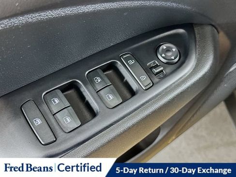 Certified 2023 Hyundai Venue SEL FWD image 20