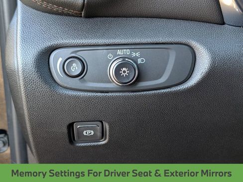 Used 2023 Chevrolet Blazer Premier w/ Driver Confidence II Package FWD image 19