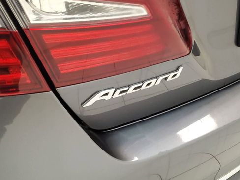 Used 2016 Honda Accord Sport image 17