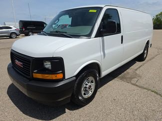 Used 2017 GMC Savana 3500 Extended RWD video 1