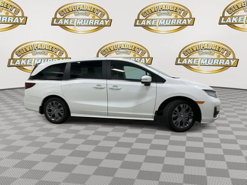 Certified 2025 Honda Odyssey Touring image 4