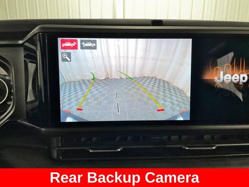 Used 2025 Jeep Gladiator Mojave w/ Safety Group AWD/4WD image 4