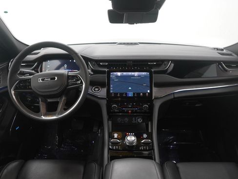 Used 2023 Jeep Grand Cherokee Overland w/ Luxury Tech Group IV image 16