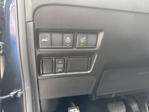 Used 2023 Nissan Armada Platinum w/ Captain's Chairs Package AWD/4WD image 34
