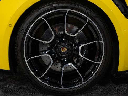 Used 2022 Porsche 911 Turbo S image 32