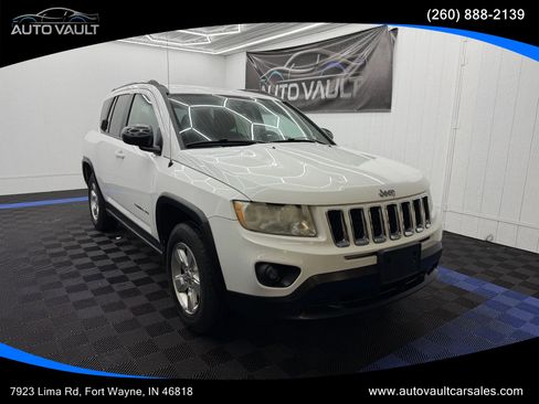 Used 2013 Jeep Compass Sport image 1