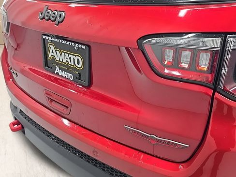Used 2025 Jeep Compass Trailhawk AWD/4WD image 40