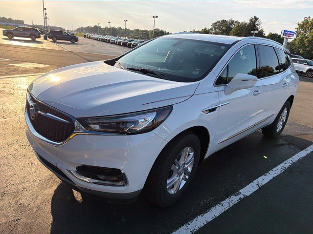Used 2021 Buick Enclave Essence w/ Sound and Sites Package AWD/4WD image 2