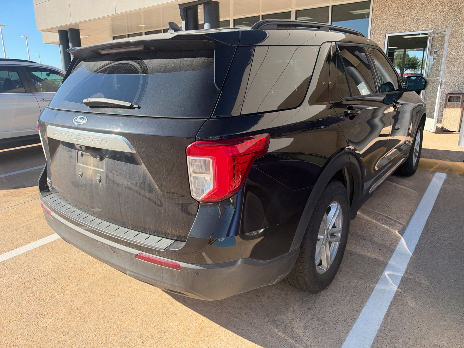 Used 2023 Ford Explorer XLT RWD image 7