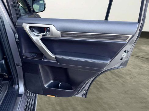 Used 2014 Lexus GX 460 AWD/4WD image 25