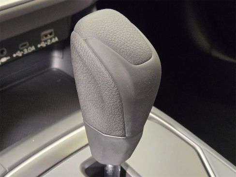 New 2025 Subaru Crosstrek 2.0i Premium image 19