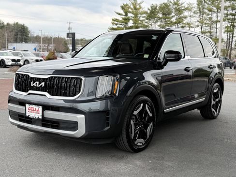 Used 2023 Kia Telluride EX w/ EX Captain's Chair Package AWD/4WD image 9
