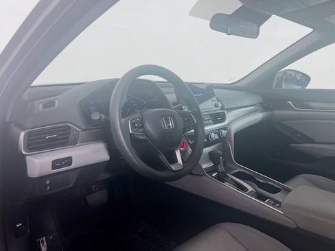 Used 2018 Honda Accord LX image 10