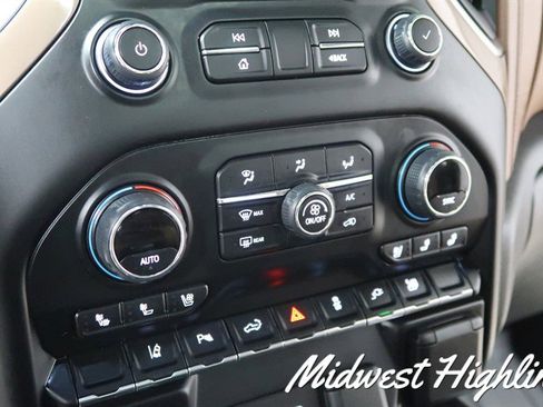 Used 2022 Chevrolet Silverado 2500 High Country image 34