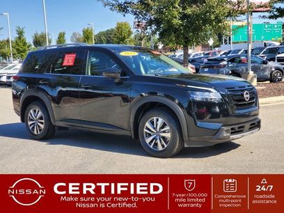Certified 2022 Nissan Pathfinder SL w/ SL Black Package