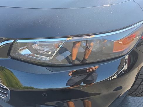 Used 2018 Chevrolet Malibu Premier w/ Driver Confidence Package FWD image 32