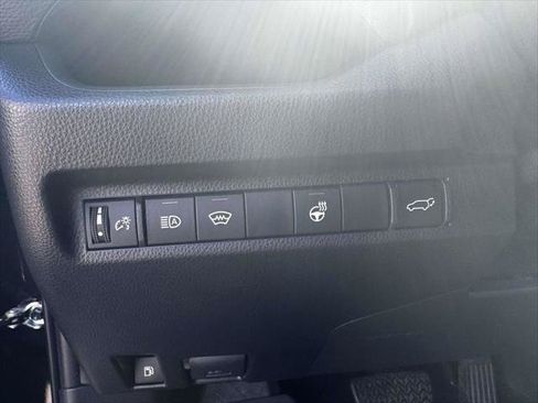 Used 2024 Toyota RAV4 SE w/ Weather & Moonroof Package AWD/4WD image 20