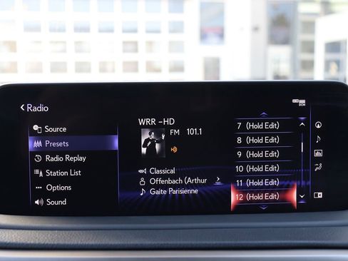 Used 2022 Lexus RX 350L FWD w/ Premium Package image 27