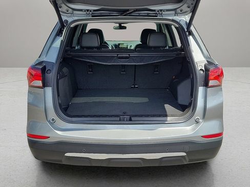Used 2023 Chevrolet Equinox Premier AWD/4WD image 8