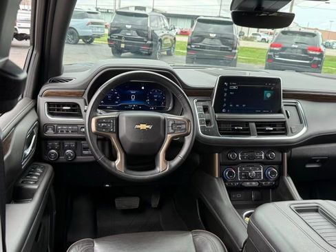 Used 2023 Chevrolet Suburban High Country AWD/4WD image 8