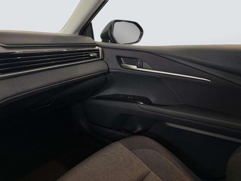 Used 2025 Toyota Camry LE FWD image 23