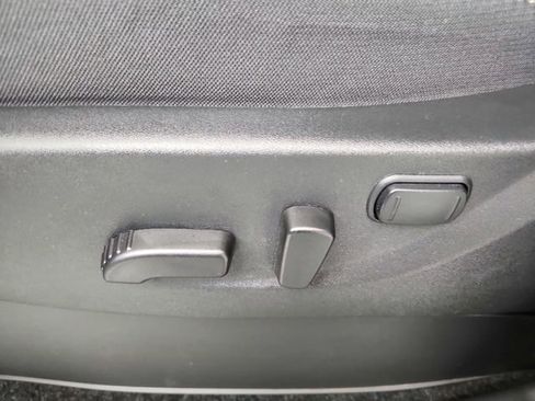 Used 2025 Nissan Frontier SV w/ SV Convenience Package image 20