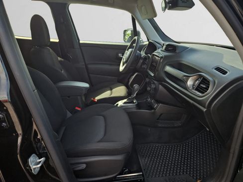 Used 2023 Jeep Renegade Latitude AWD/4WD image 15