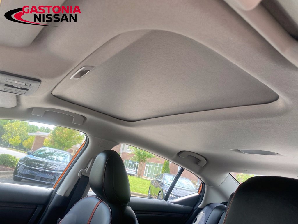 Used 2025 Nissan Sentra SR w/ SR Premium Package FWD image 21