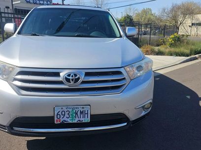 Used 2012 Toyota Highlander SE