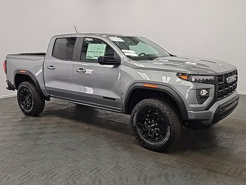 New 2026 GMC Canyon Elevation w/ Convenience Package image 2