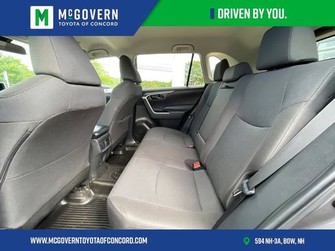 Used 2023 Toyota RAV4 LE AWD/4WD image 27