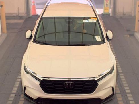 Used 2024 Honda CR-V LX image 3