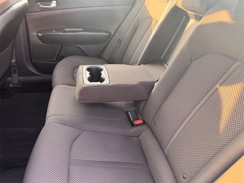 Used 2019 Kia Optima LX image 23