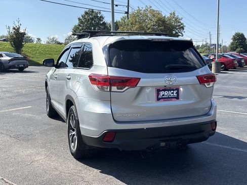 Used 2019 Toyota Highlander LE AWD/4WD image 7