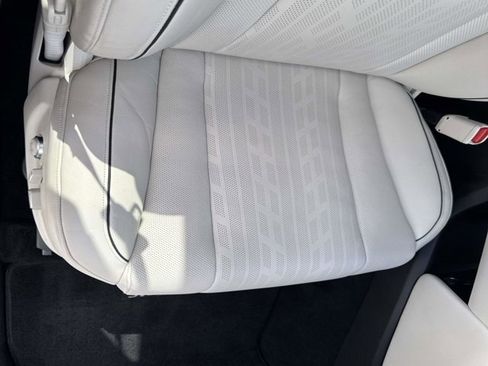 Used 2022 Genesis GV80 2.5T w/ Prestige Package 04 image 18