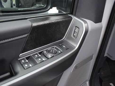 New 2026 Ford F250 XLT w/ XLT Premium Package RWD image 12