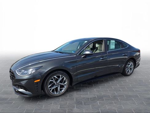 Used 2023 Hyundai Sonata SEL w/ Convenience Package FWD image 3