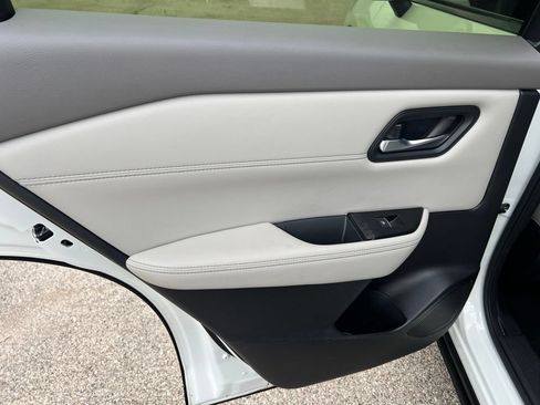 Certified 2023 Nissan Rogue SL AWD/4WD image 11