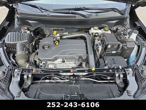 Used 2023 GMC Terrain SLT image 37