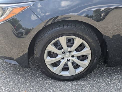 Used 2021 Toyota Corolla LE FWD image 10