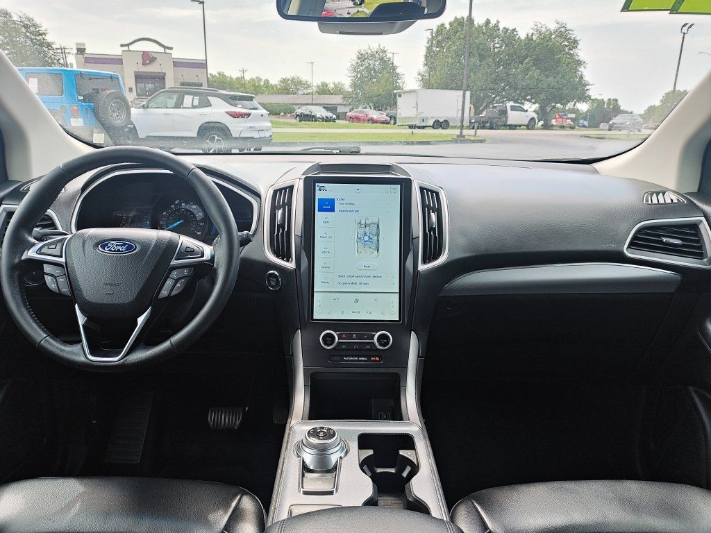 Used 2021 Ford Edge SEL AWD/4WD image 15