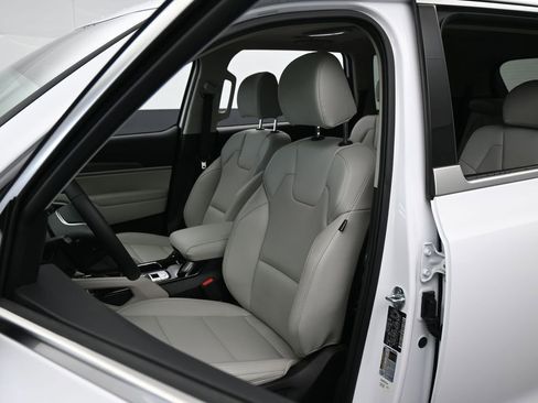 Used 2024 Kia Telluride S w/ S Sunroof Package FWD image 10